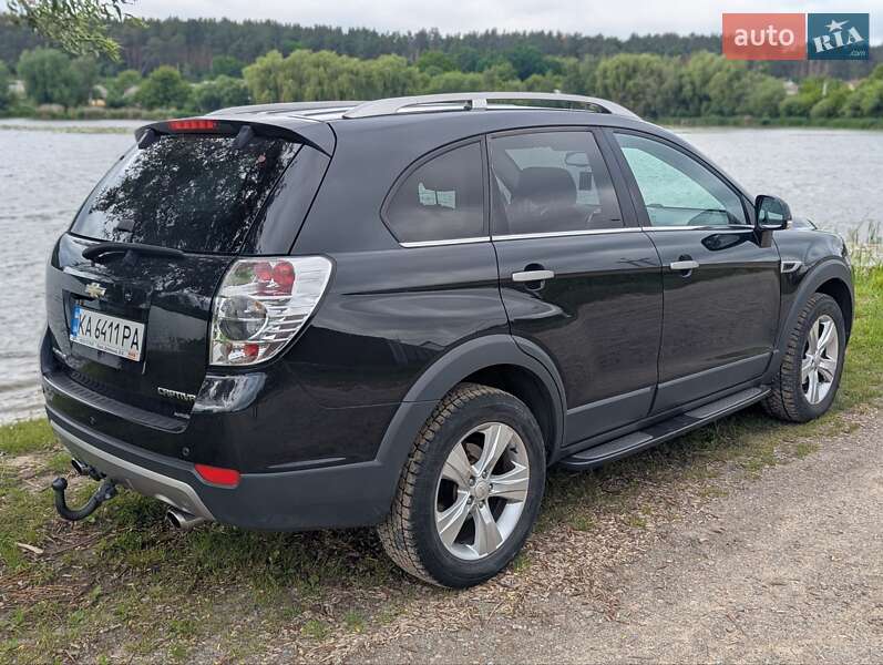 Позашляховик / Кросовер Chevrolet Captiva 2012 в Києві