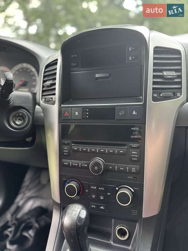 Позашляховик / Кросовер Chevrolet Captiva 2008 в Києві