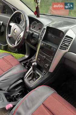 Позашляховик / Кросовер Chevrolet Captiva 2008 в 