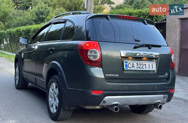 Позашляховик / Кросовер Chevrolet Captiva 2008 в 