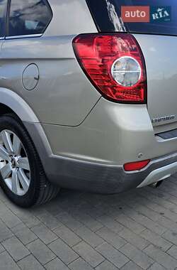 Внедорожник / Кроссовер Chevrolet Captiva 2007 в 