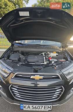 Позашляховик / Кросовер Chevrolet Captiva 2017 в 