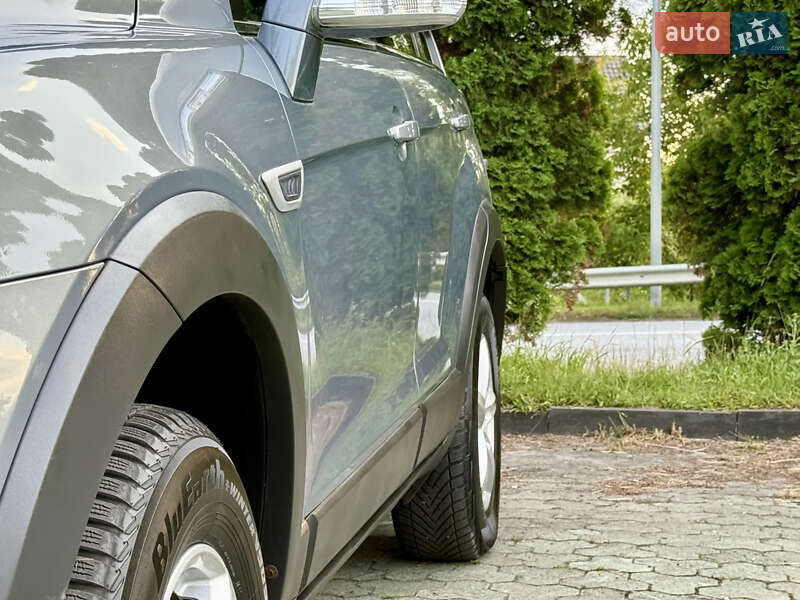 Внедорожник / Кроссовер Chevrolet Captiva 2014 в Дубно