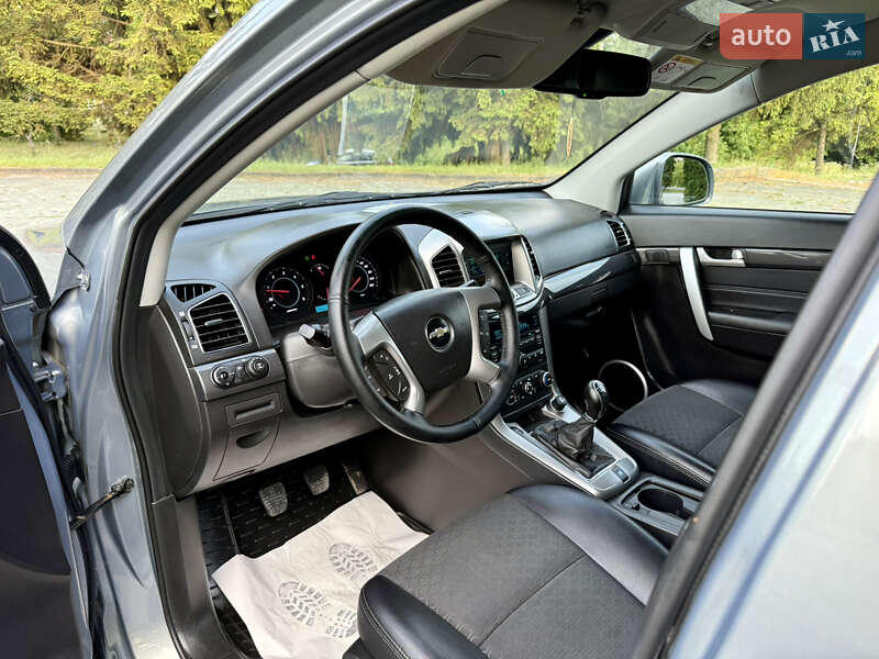 Внедорожник / Кроссовер Chevrolet Captiva 2014 в Дубно