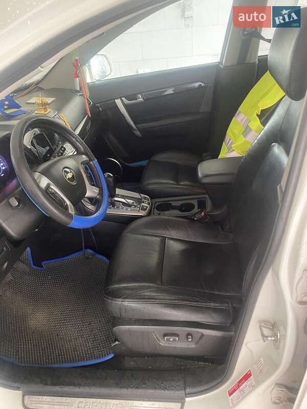 Позашляховик / Кросовер Chevrolet Captiva 2011 в Луцьку