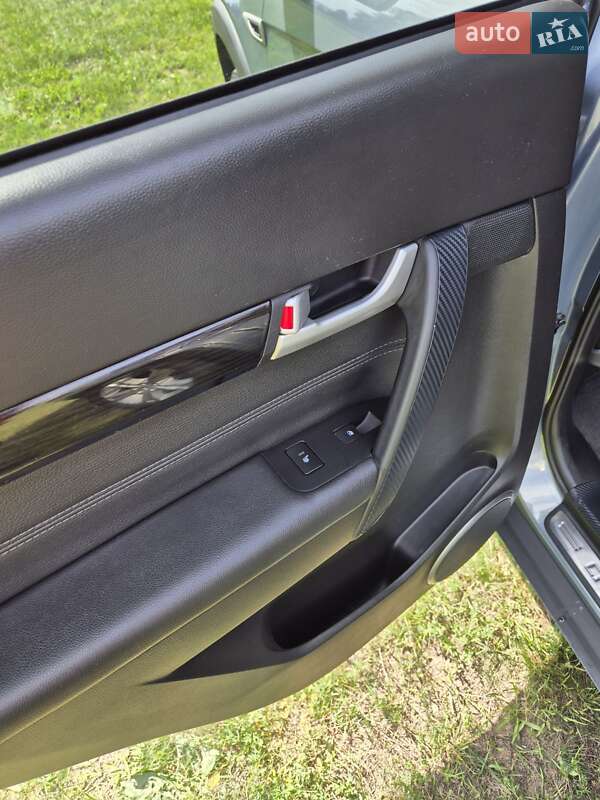 Внедорожник / Кроссовер Chevrolet Captiva 2013 в Харькове