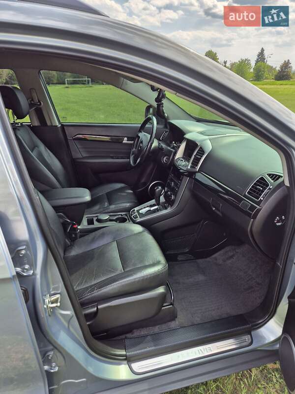 Внедорожник / Кроссовер Chevrolet Captiva 2013 в Харькове