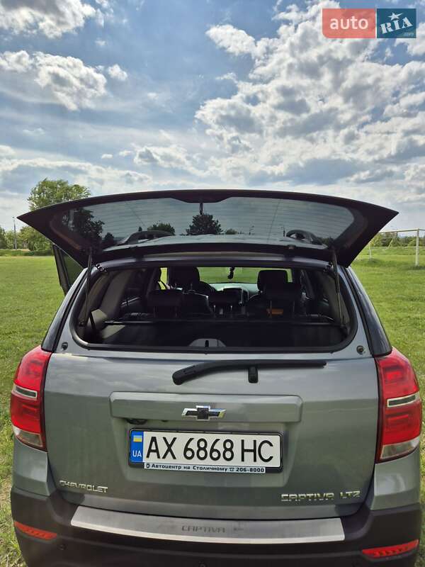 Внедорожник / Кроссовер Chevrolet Captiva 2013 в Харькове