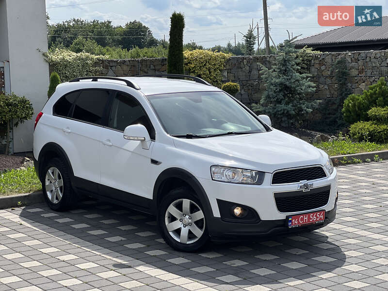 Позашляховик / Кросовер Chevrolet Captiva 2014 в Львові