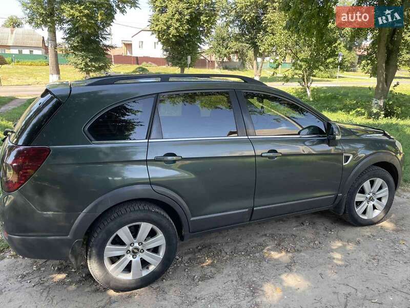 Внедорожник / Кроссовер Chevrolet Captiva 2008 в Ромнах