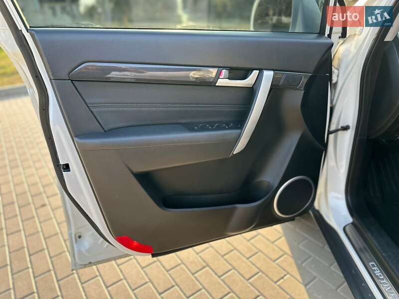 Внедорожник / Кроссовер Chevrolet Captiva 2014 в Бершади