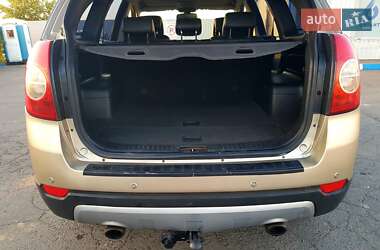 Позашляховик / Кросовер Chevrolet Captiva 2008 в 