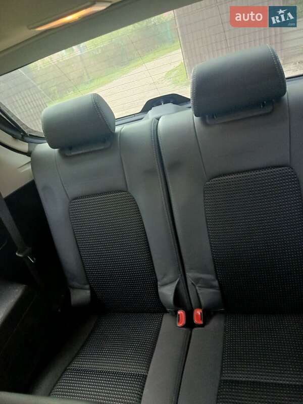 Внедорожник / Кроссовер Chevrolet Captiva 2012 в Полтаве