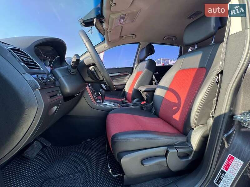 Внедорожник / Кроссовер Chevrolet Captiva 2014 в Киеве