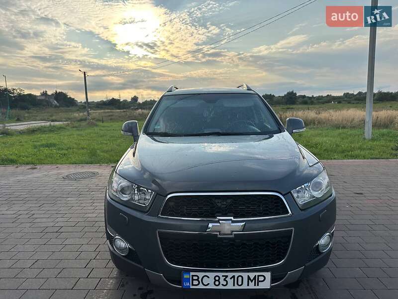 Позашляховик / Кросовер Chevrolet Captiva 2011 в Миколаєві