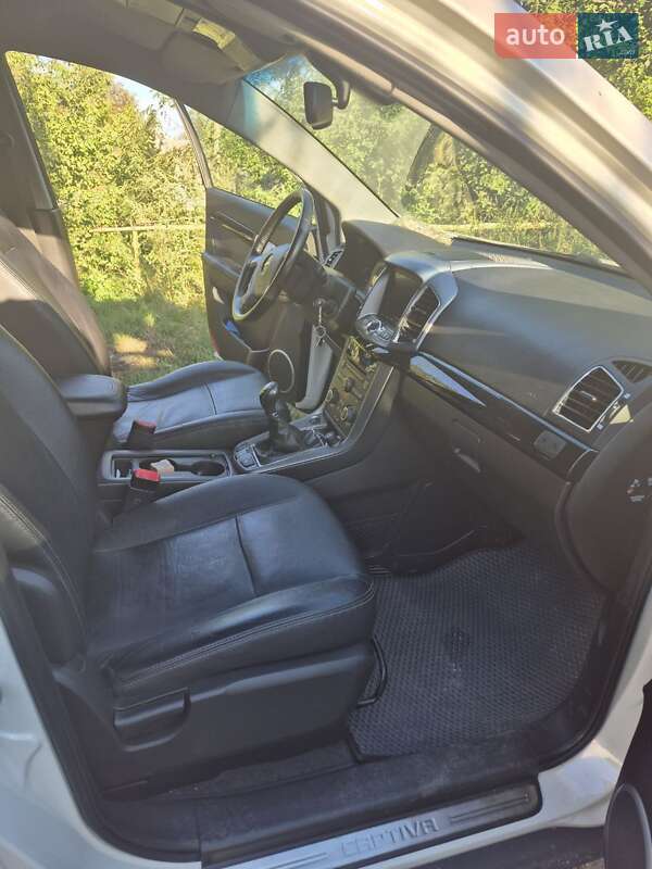 Позашляховик / Кросовер Chevrolet Captiva 2012 в Звягелі