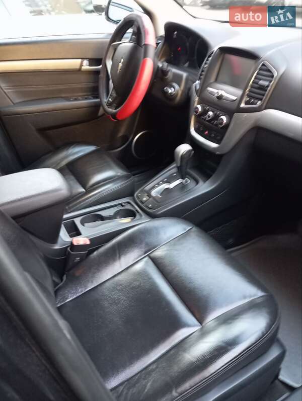 Внедорожник / Кроссовер Chevrolet Captiva 2016 в Киеве