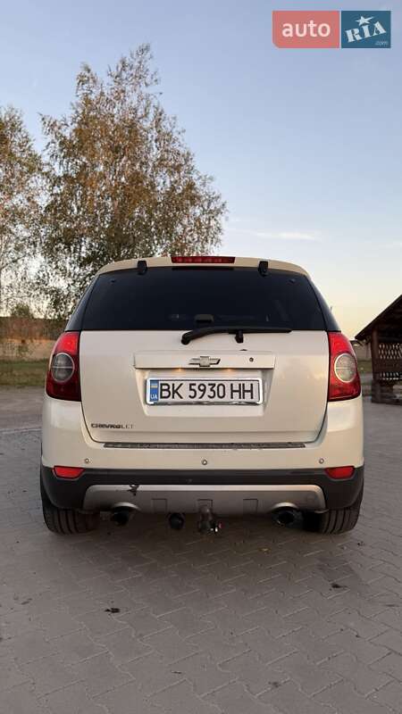Внедорожник / Кроссовер Chevrolet Captiva 2011 в Сарнах