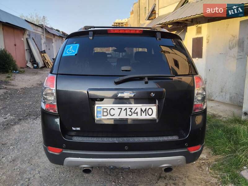 Позашляховик / Кросовер Chevrolet Captiva 2011 в Львові