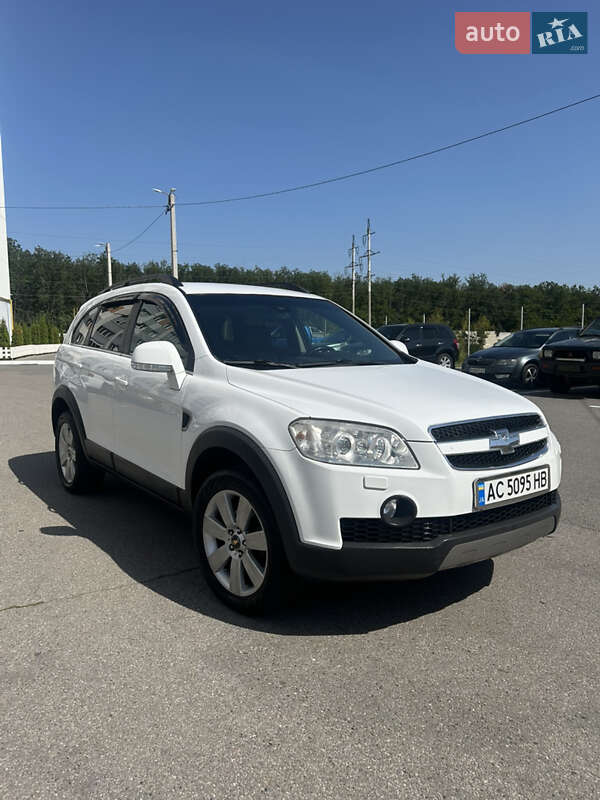 Внедорожник / Кроссовер Chevrolet Captiva 2010 в Харькове