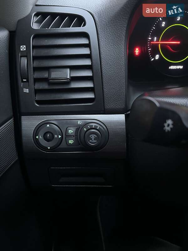 Внедорожник / Кроссовер Chevrolet Captiva 2010 в Петропавловской Борщаговке фото 24 Внедорожник / Кроссовер Chevrolet Captiva 2010 в Петропавловской Борщаговке