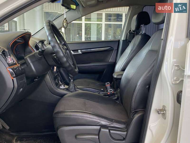 Позашляховик / Кросовер Chevrolet Captiva 2012 в Миколаєві