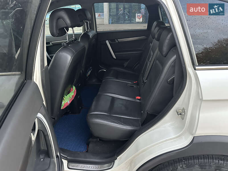 Позашляховик / Кросовер Chevrolet Captiva 2010 в Ковелі фото 8 Позашляховик / Кросовер Chevrolet Captiva 2010 в Ковелі