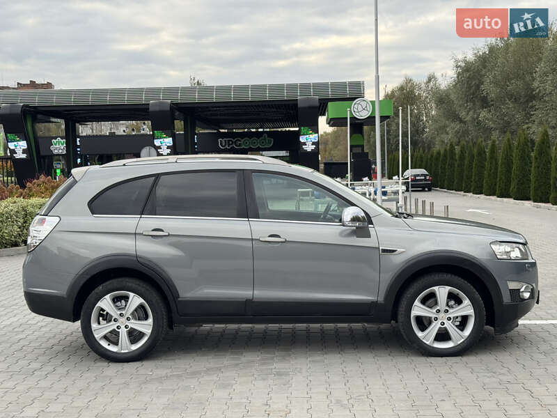 Внедорожник / Кроссовер Chevrolet Captiva 2011 в Хмельницком