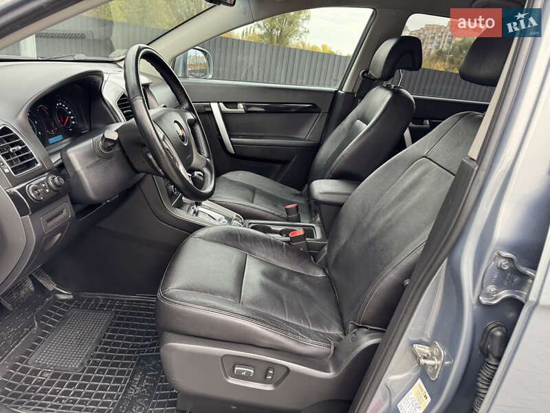 Внедорожник / Кроссовер Chevrolet Captiva 2011 в Хмельницком