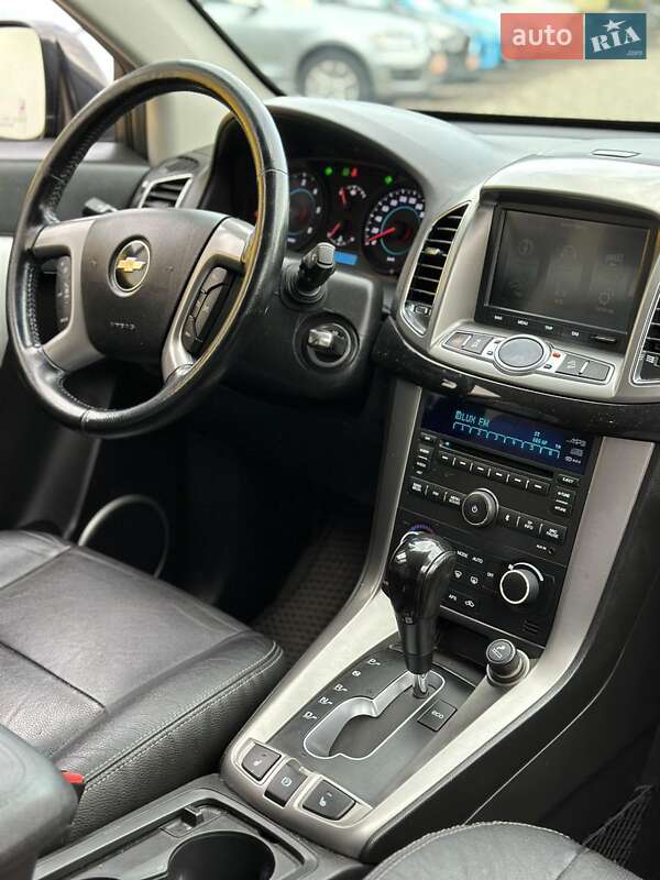 Позашляховик / Кросовер Chevrolet Captiva 2012 в Тернополі
