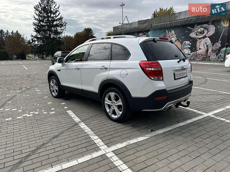 Внедорожник / Кроссовер Chevrolet Captiva 2014 в Луцке