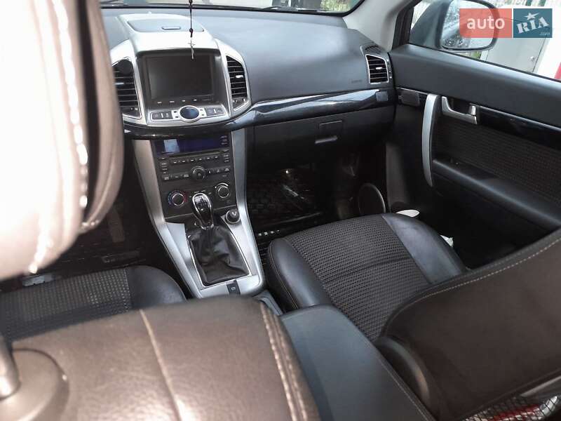 Позашляховик / Кросовер Chevrolet Captiva 2012 в Львові