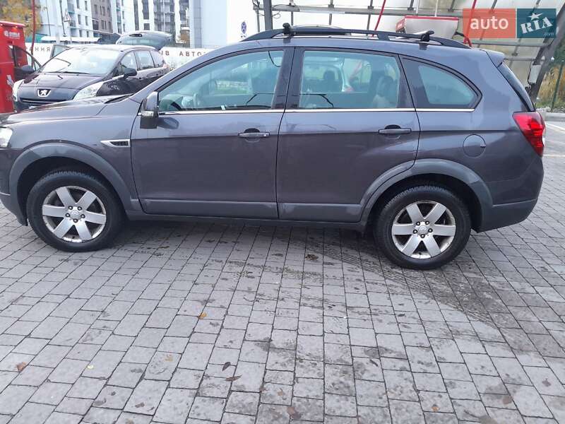 Позашляховик / Кросовер Chevrolet Captiva 2012 в Львові