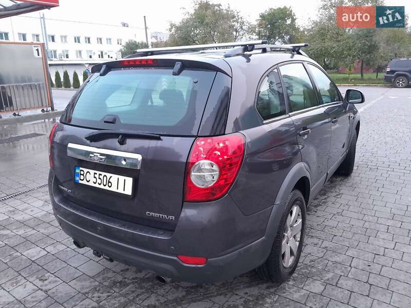 Позашляховик / Кросовер Chevrolet Captiva 2012 в Львові