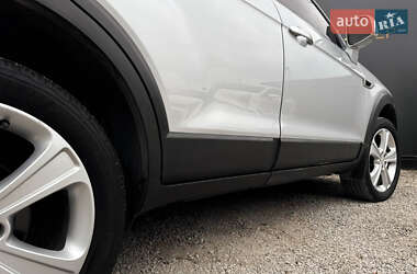 Позашляховик / Кросовер Chevrolet Captiva 2012 в 