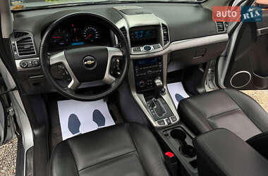Позашляховик / Кросовер Chevrolet Captiva 2012 в 