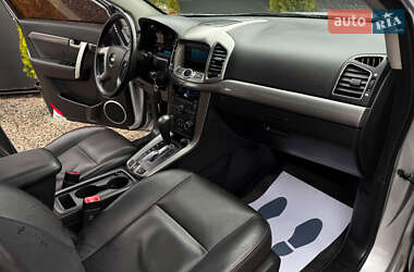 Позашляховик / Кросовер Chevrolet Captiva 2012 в 
