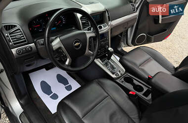 Позашляховик / Кросовер Chevrolet Captiva 2012 в 