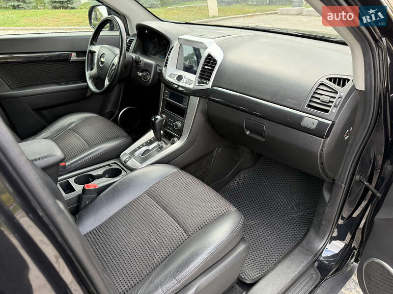 Позашляховик / Кросовер Chevrolet Captiva 2012 в Києві