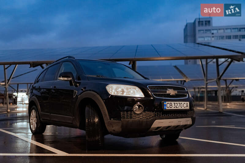 Позашляховик / Кросовер Chevrolet Captiva 2008 в Києві