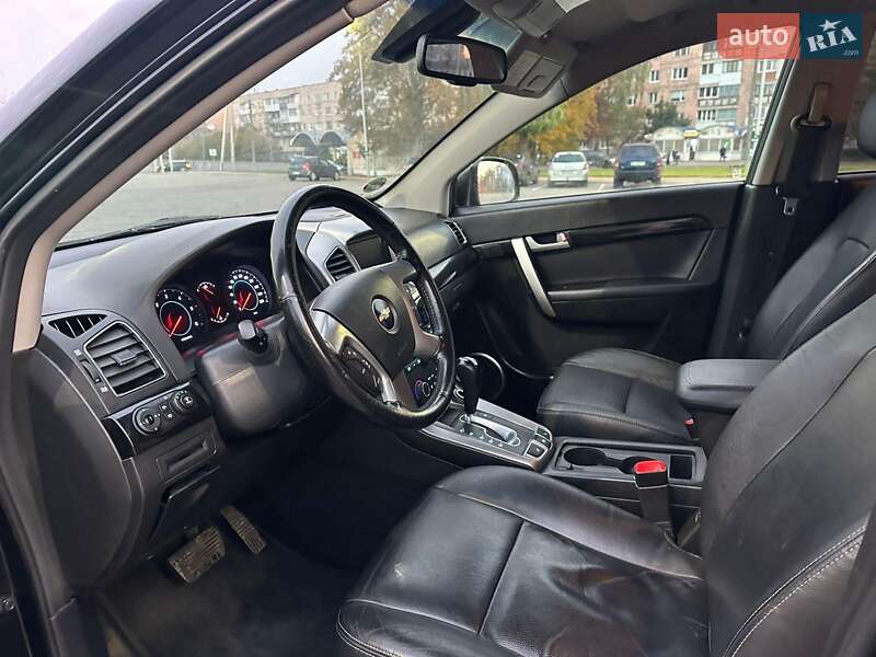 Внедорожник / Кроссовер Chevrolet Captiva 2011 в Луцке фото 12 Внедорожник / Кроссовер Chevrolet Captiva 2011 в Луцке