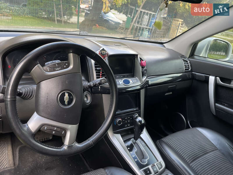 Внедорожник / Кроссовер Chevrolet Captiva 2011 в Чернигове