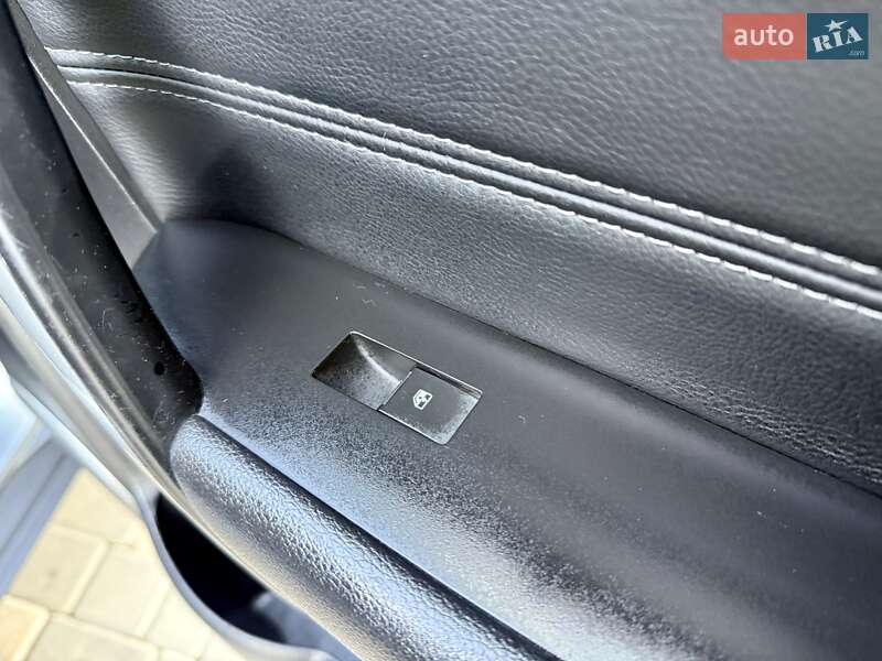 Позашляховик / Кросовер Chevrolet Captiva 2014 в Одесі фото 37 Позашляховик / Кросовер Chevrolet Captiva 2014 в Одесі