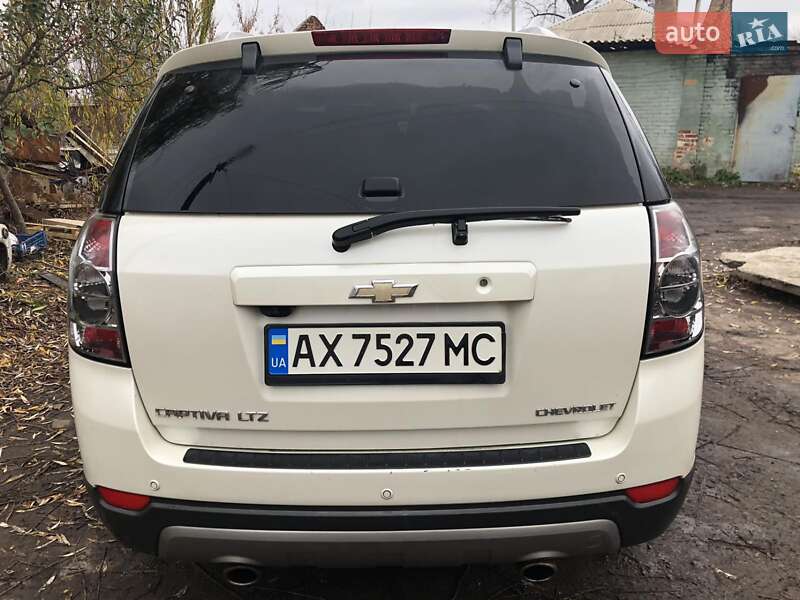 Внедорожник / Кроссовер Chevrolet Captiva 2011 в Чугуеве