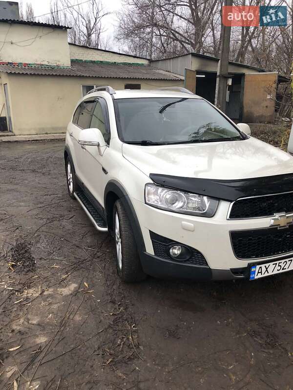 Внедорожник / Кроссовер Chevrolet Captiva 2011 в Чугуеве