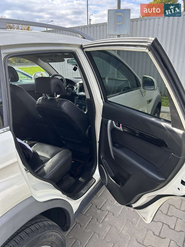 Позашляховик / Кросовер Chevrolet Captiva 2011 в Луцьку фото 8 Позашляховик / Кросовер Chevrolet Captiva 2011 в Луцьку