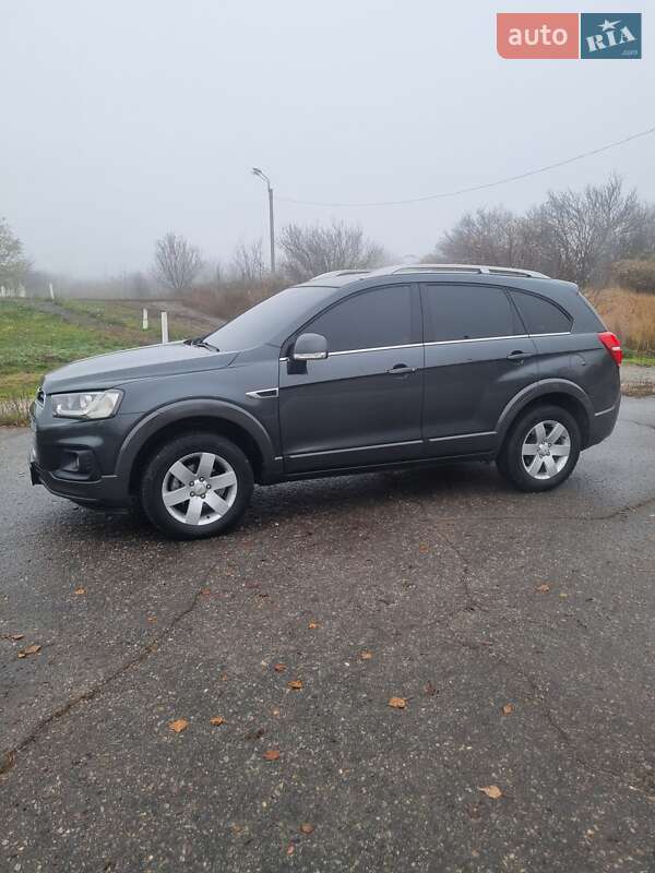 Внедорожник / Кроссовер Chevrolet Captiva 2016 в Харькове