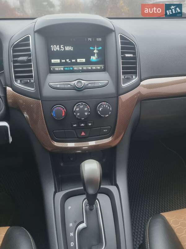 Внедорожник / Кроссовер Chevrolet Captiva 2016 в Харькове