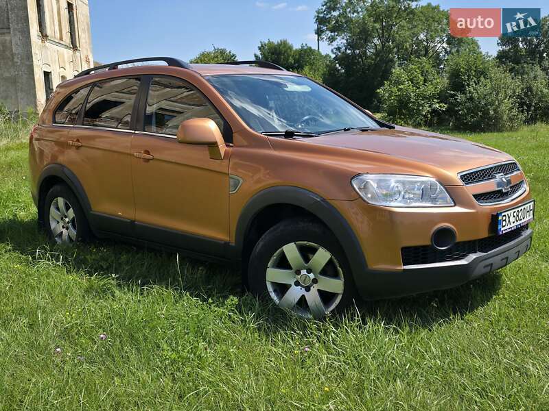 Позашляховик / Кросовер Chevrolet Captiva 2008 в Ізяславі