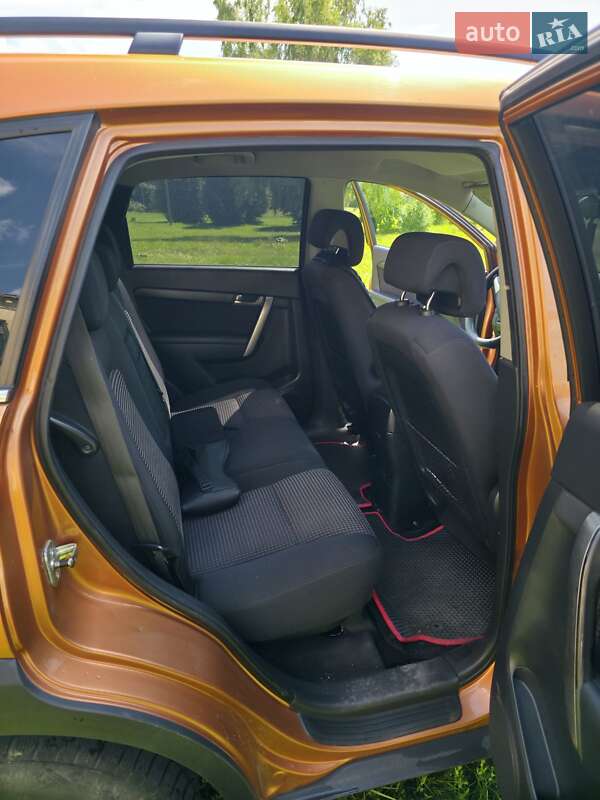 Позашляховик / Кросовер Chevrolet Captiva 2008 в Ізяславі